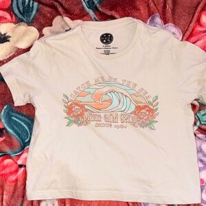 Maui and sons cropped tee